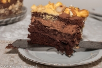 Tort aniversar cu ciocolata, mascarpone si praline (Anniversary cake with chocolate, mascarpone and praline)
