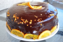 Tort cu ciocolata, dulceata de soc si portocale (de post)
