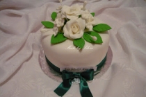 Tort cu trandafiri albi (White roses cake)