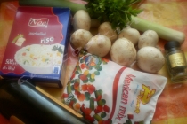 Salata de orez cu ciuperci si legume