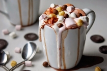 Ciocolata calda cu Nutella si marshmallow