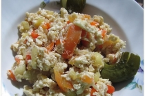 Omleta cu ceapa si ardei ~ Scrambled eggs with onion and bell pepper