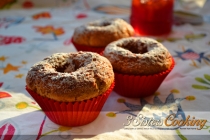 Muffins cu gem de capsuni