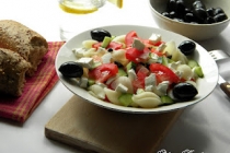 Salata greceasca cu paste