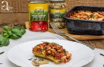 Dovlecel umplut cu legume si sos de rosii