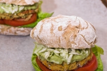 Burger vegetarian de linte si ciuperci