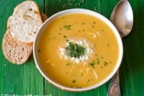 Supa de morcovi cu ghimbir, chili si lapte de cocos (Carrots creamy soup, with chili, ginger and coconut milk)