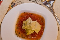 Ravioli de casa ... la 6 maini :)   (Homemade ravioli)