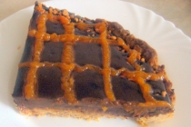 Tarta cu ganache si marmelada de caise