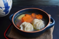 Ciorba cu galuste wonton