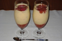 Rubarba cu crema custard