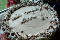 Tort cu cremă de iaurt şi ness