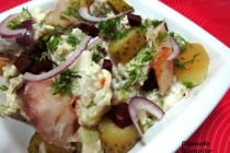 Salata de iarna cu cartofi si macrou afumat