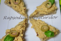 Pate de soia mediteranean cu rosii uscate si masline - 100% post