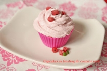 CUPCAKES CU FROSTING DE COACAZE ROSII