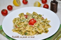 FARFALLE CU PESTO ŞI ROŞII