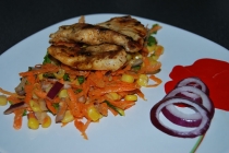 Piept de pui la grill cu salata