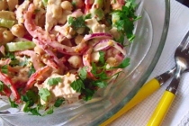 SALATA CU RESTURI DE CURCAN 1 (TURKEY LEFTOVERS SALAD)