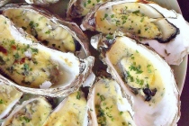 STRIDII GRATINATE CU SOS DE SAMPANIE(OYSTERS GRATIN WITH  CHAMPAGNE SAUCE)