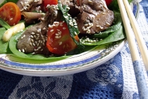 salada calda cu ficat de pui (warm salad with chicken liver)