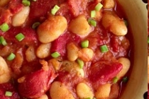 MINCARE DE FASOLE CU SOS DE ROSII SI ARDEI COPTI(CANNELLINI BEANS STEW WITH ROASTED PEPPERS AND PASSATTA SAUCE)