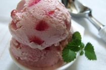 INGHETATA CU VISINE SI MASCARPONE (SOUR CHERRIES ICE CREAM &MASCARPONE )