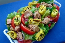 O SIMPLA SALATA, CU OMLETA  SI TON(A SIMPLE SALAD WITH OMELETTE &TUNA   FISH)