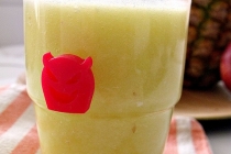 SMOOTHIE CU MAR SI GHIMBIR SI  O INVITATIE LA GRATAR DE LA RADU(APPLE AND GINGER SMOOTHIE)