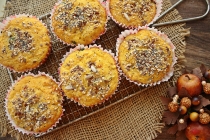 Muffins sarati cu bacon si legume