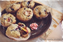 Muffins cu afine si piersici