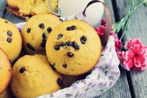 Muffins cu bobite de ciocolata