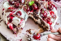 Black Forrest Pavlova