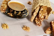 Biscotti cu nuci şi cafea