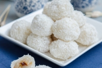 Mochi cu rambutan si lapte de cocos