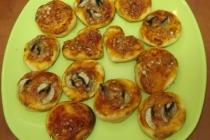 Pizzette cu ciuperci si parmezan (30 bucati)