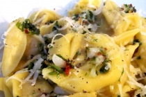 Tortellini aglio, olio, prezzemolo e peperoncino