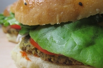 Chifle pentru hamburgeri cu drojdie naturală / Panecillos para hamburguesas con masa madre