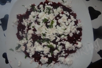 Salată de sfeclă cu brânză feta