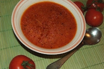 Supă de roșii cu busuioc
