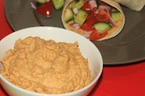Hummus cu roșii deshidratate