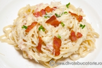 SPAGHETE CARBONARA CU SMANTANA