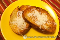 FRENCH TOAST CU CASCAVAL