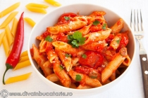 PENNE  CU SOS ARRABIATA