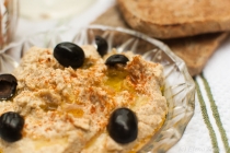 CUM FACI TARTINE PERFECTE CU HUMMUS