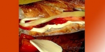 Panino alla caprese