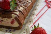 Rulada cu mascarpone si capsuni