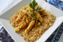 Piept de pui picant cu curry si cuscus