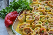 Paccheri umpluti cu carne tocata de vita si ciuperci la cuptor