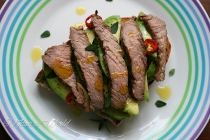 Avocado &amp; Steak Snack