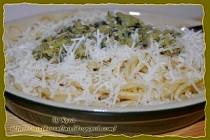 Spaghetti cu sos pesto de casa